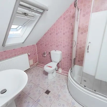 Pensiunea Gerard Moderne Cu Baie Privata, La 250 M De Plaja ,foisor, Parcare & Wifi Gratuit 게스트하우스 3*