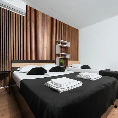 Pensiunea Gerard Moderne Cu Baie Privata, La 250 M De Plaja ,foisor, Parcare & Wifi Gratuit Două Mai
