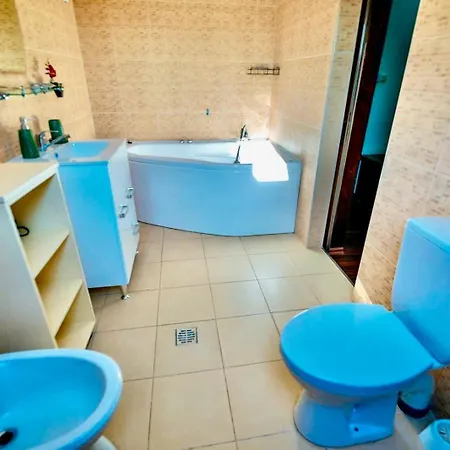 Pensiunea Gerard Moderne Cu Baie Privata, La 250 M De Plaja ,foisor, Parcare & Wifi Gratuit 게스트하우스 3*