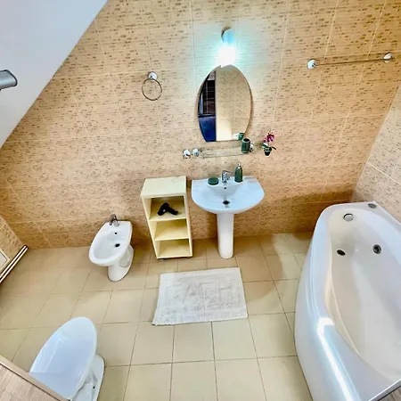 Pensiunea Gerard Moderne Cu Baie Privata, La 250 M De Plaja ,foisor, Parcare & Wifi Gratuit
