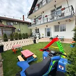 Pensiunea Gerard Moderne Cu Baie Privata, La 250 M De Plaja ,foisor, Parcare & Wifi Gratuit Guest house 2 Mai