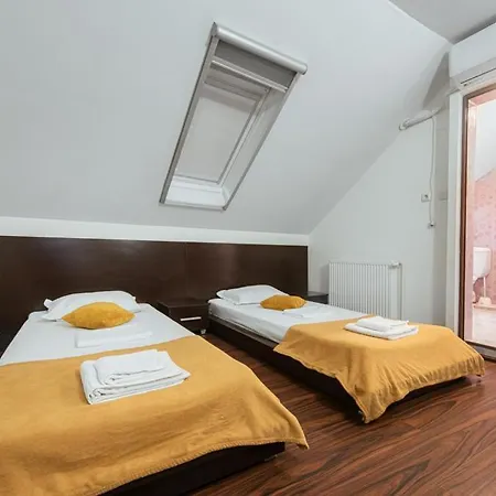 Pensiunea Gerard Moderne Cu Baie Privata, La 250 M De Plaja ,foisor, Parcare & Wifi Gratuit Πανσιόν Două Mai