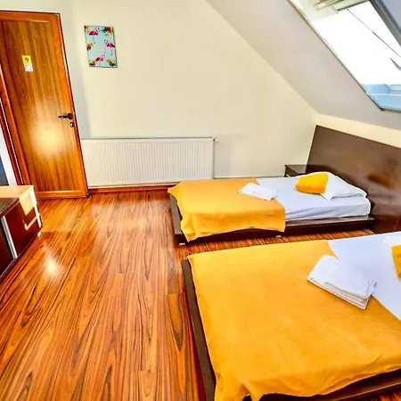 Pensiunea Gerard Moderne Cu Baie Privata, La 250 M De Plaja ,foisor, Parcare & Wifi Gratuit