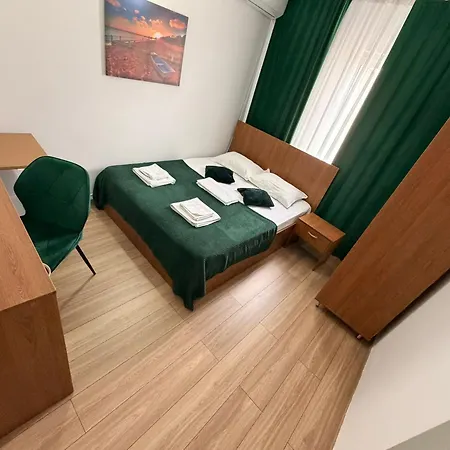 Pensiunea Gerard Moderne Cu Baie Privata, La 250 M De Plaja ,foisor, Parcare & Wifi Gratuit Guest house 3*