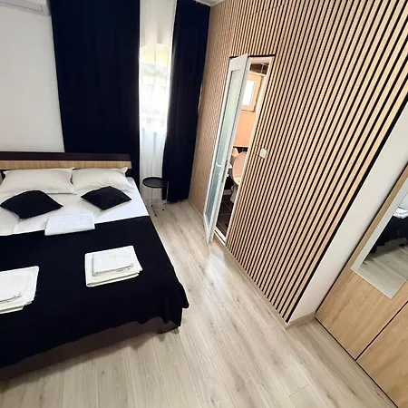 Guest house Pensiunea Gerard Moderne Cu Baie Privata, La 250 M De Plaja ,foisor, Parcare & Wifi Gratuit 3*