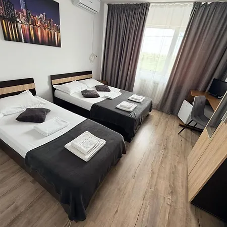 Pensiunea Gerard Moderne Cu Baie Privata, La 250 M De Plaja ,foisor, Parcare & Wifi Gratuit Guest house 3*